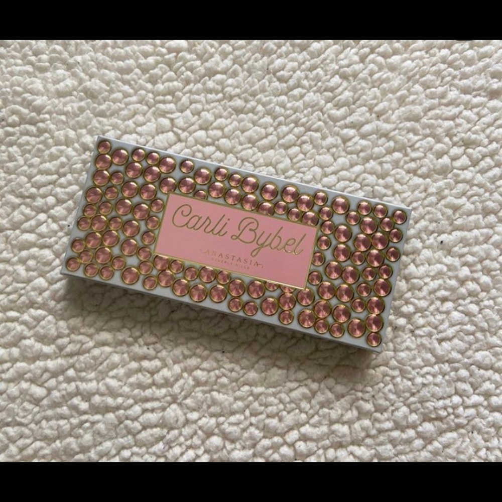Anastasia Beverly Hills x Carli Bybel Eye Palette
